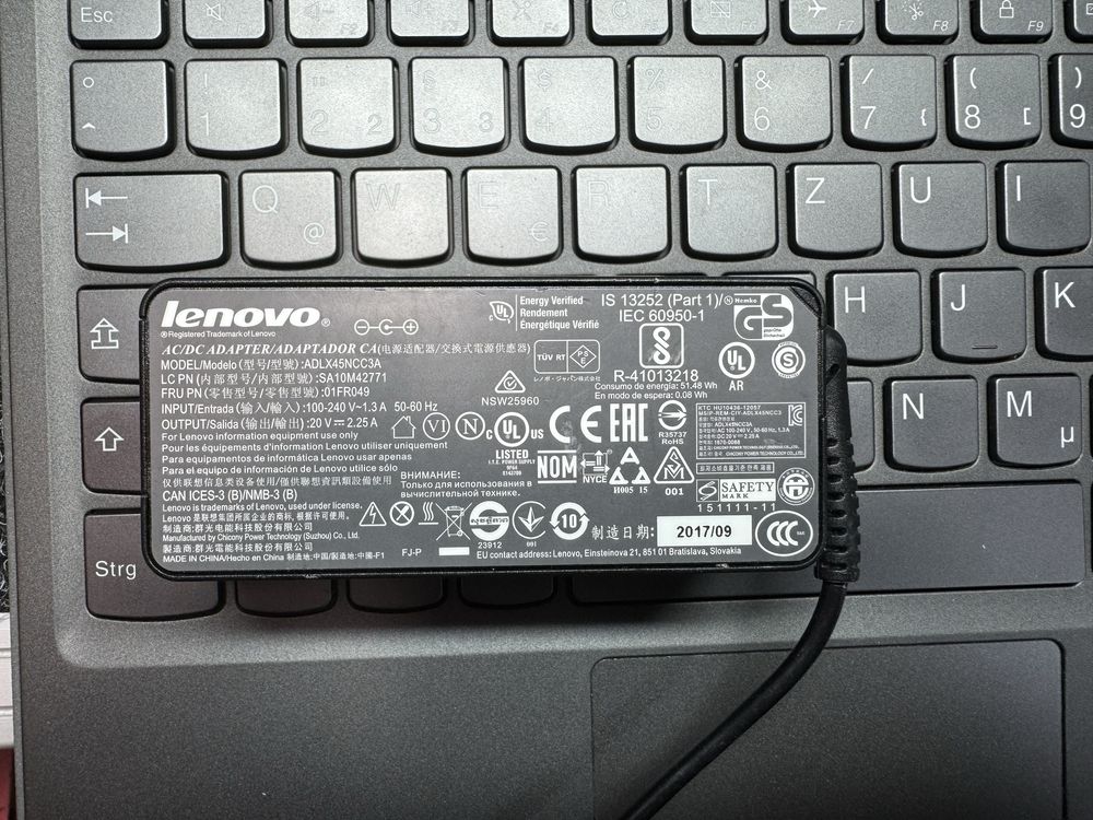 Lenovo 520-12ikb i3-7140u