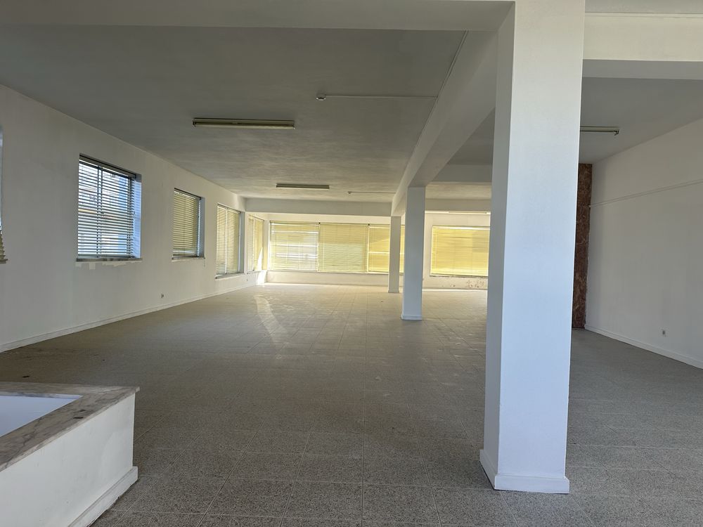 Arrenda-se loja comercial