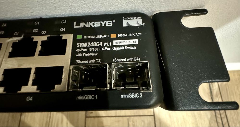 Przełącznik Switch Linksys 48 port