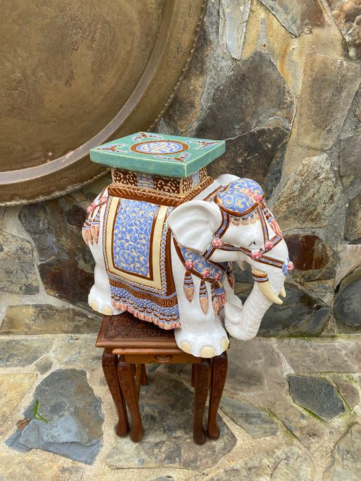 Banco Jardim Elefante Cerâmica Séc XIX Assinado 54 cm