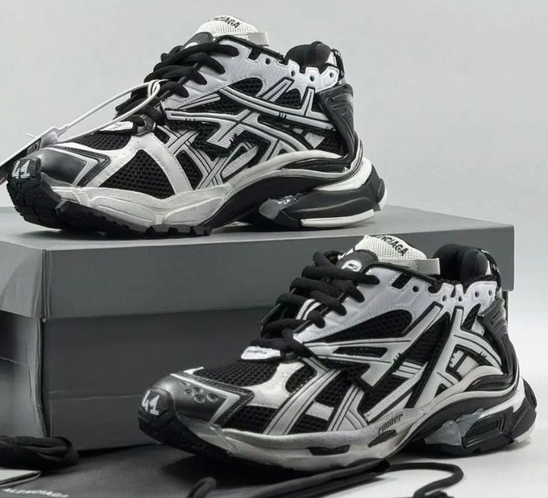 Balenciaga Runner