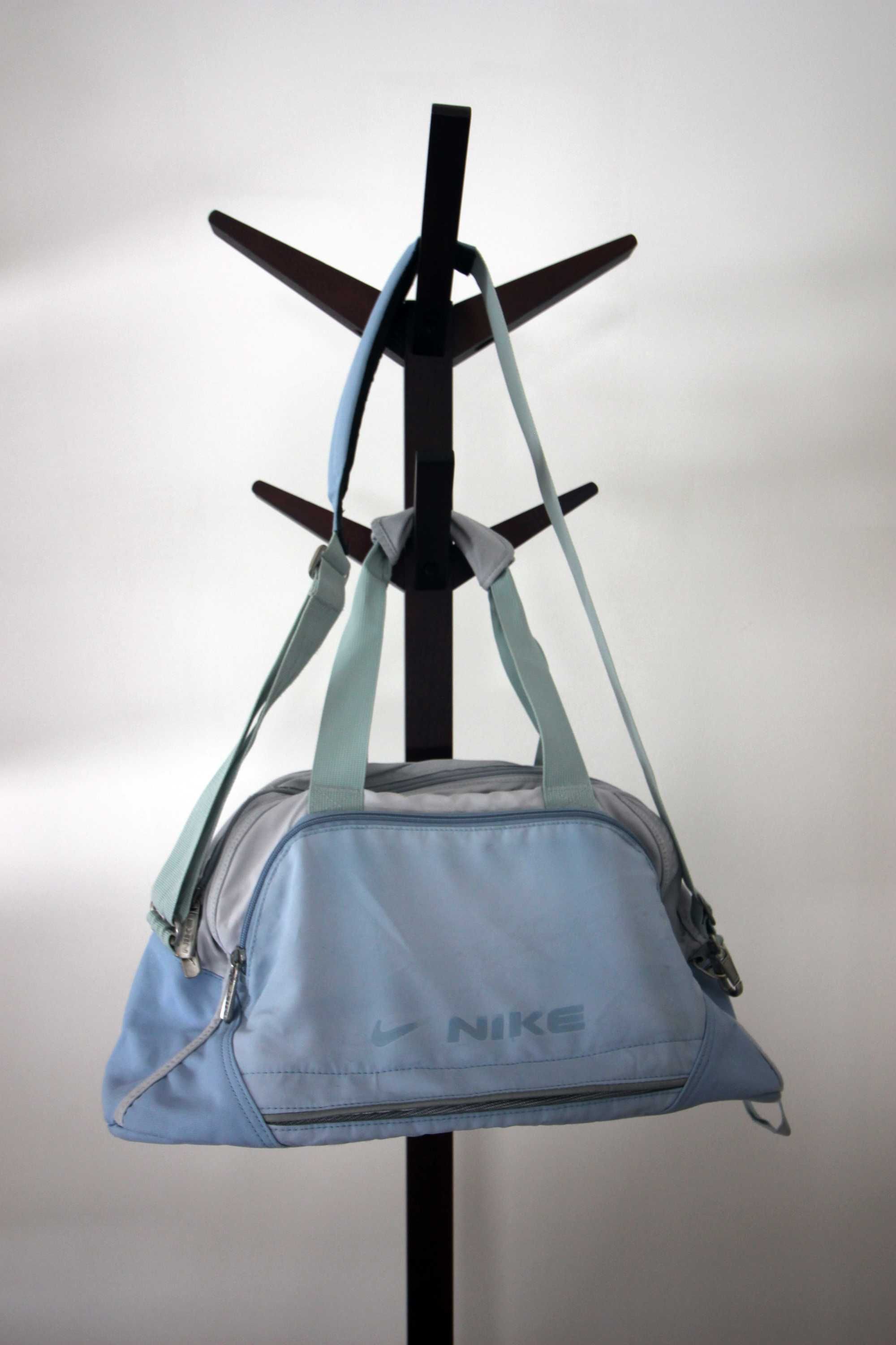 Saco de desporto azul claro da Nike