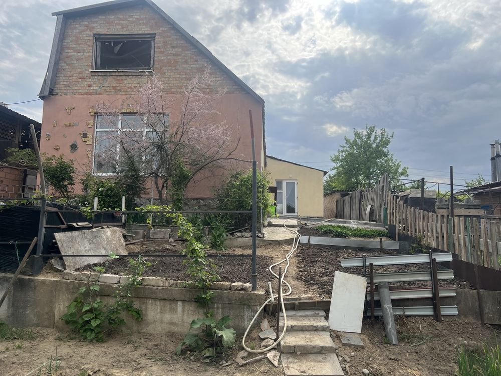 Продаж частини будинку поблизу вул. Юності.