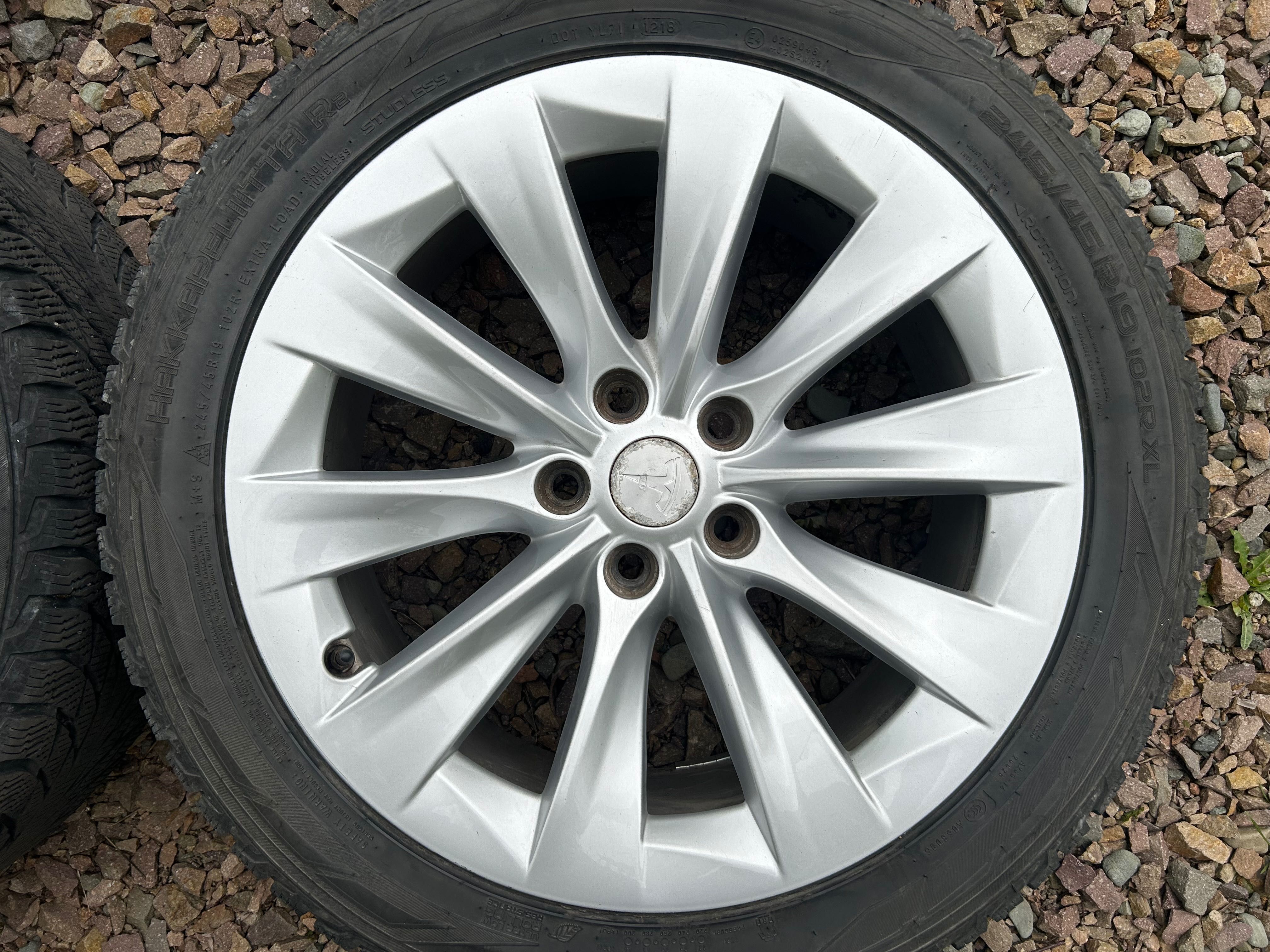 Koła zimowe 19 Tesla Model S 245/45R19 Nokian komplet 4 szt