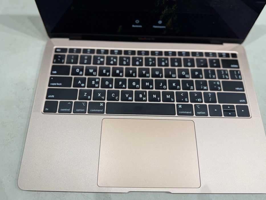 Apple MacBook Air 13  Rose gold