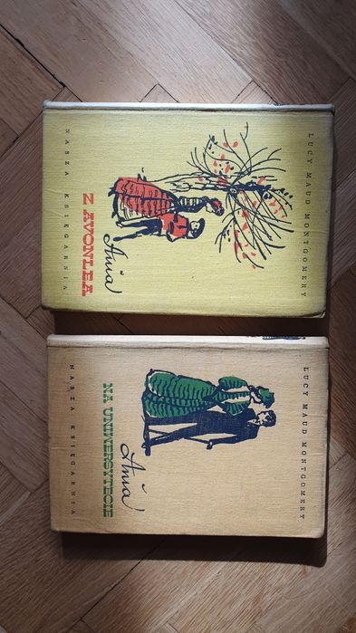 Książki z  1957 roku "Ania z Avonlea" i "Ania na uniwersytecie"