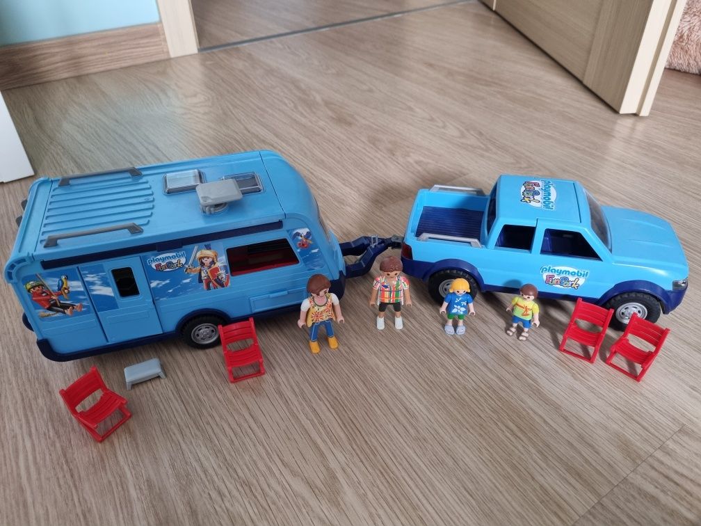 Playmobil FunPark pickup z przyczepą