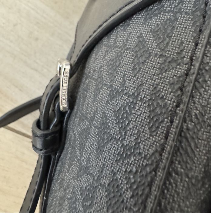 Рюкзак Mishael Kors , сумочка ZARA , сумочка H&M