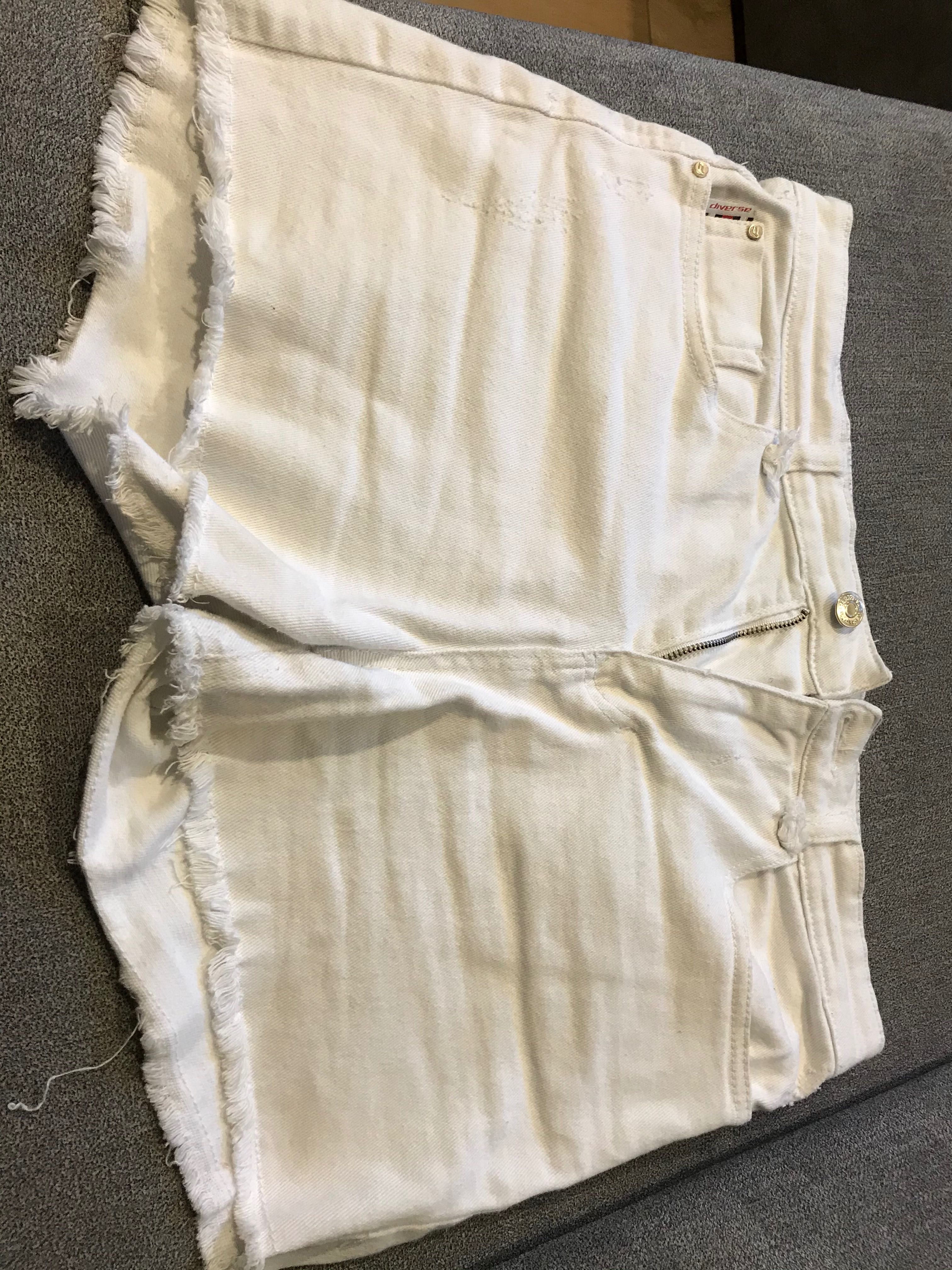 Krótkie spodenki jeans  Diverse r. M białe