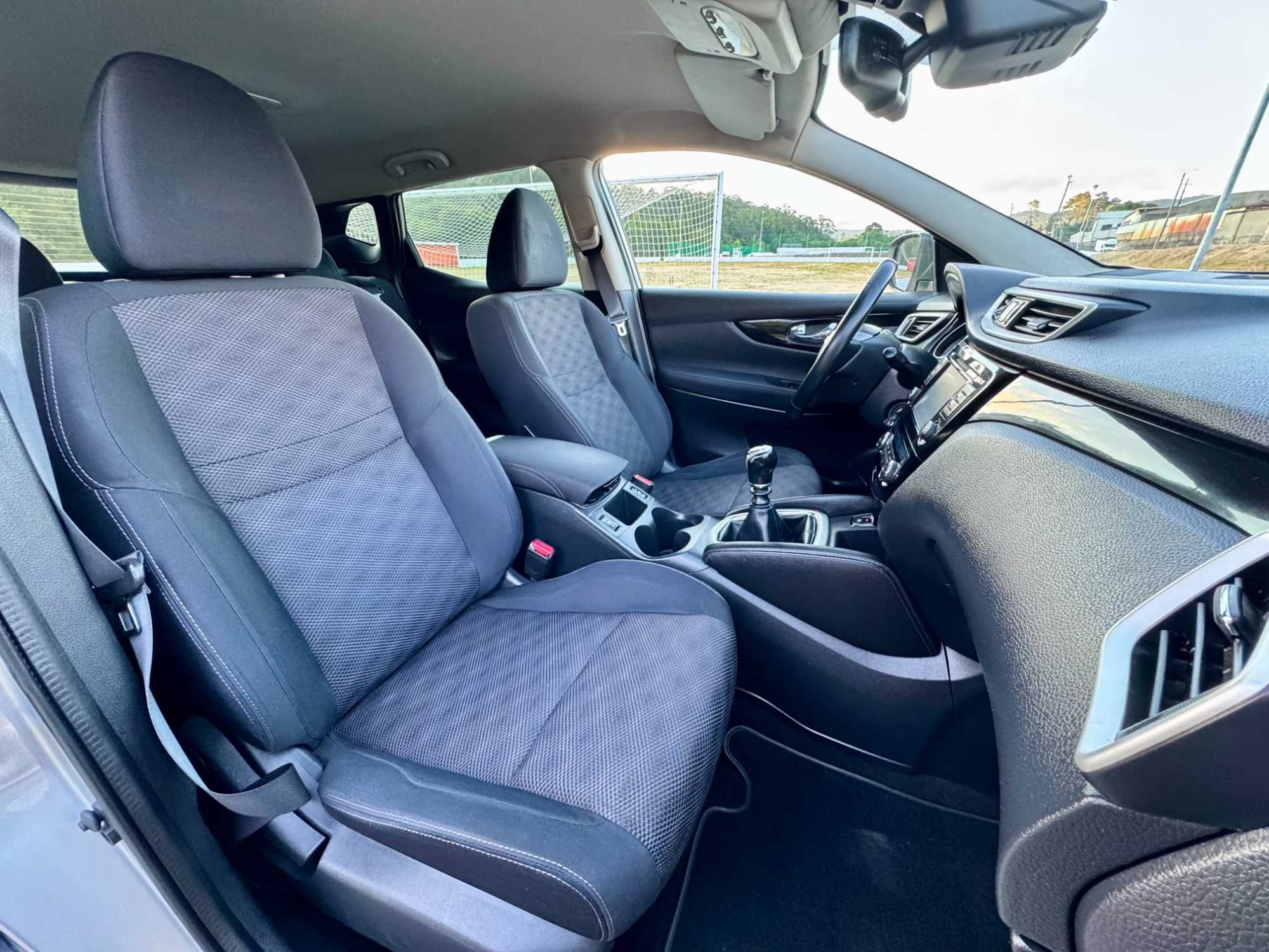 Nissan Qashqai 1.6Dci N-Connecta - Trato de Financiamento