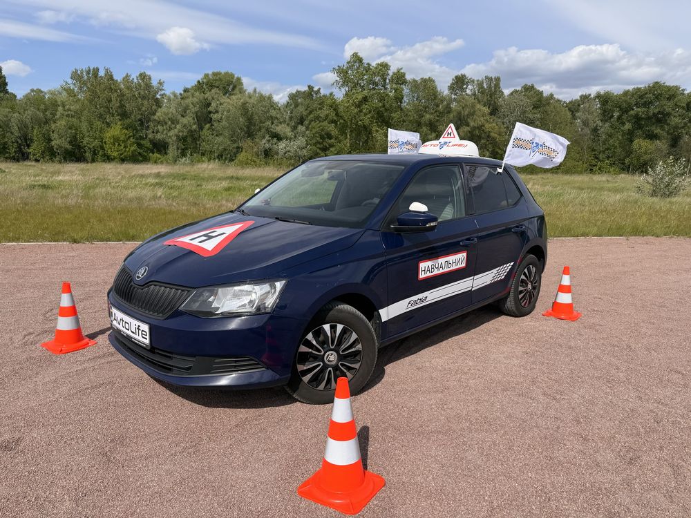 Приватний автоінструктор, уроки з водіння, автошкола