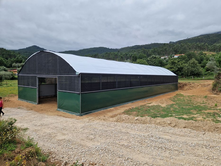 Armazens para arrumos e vacarias