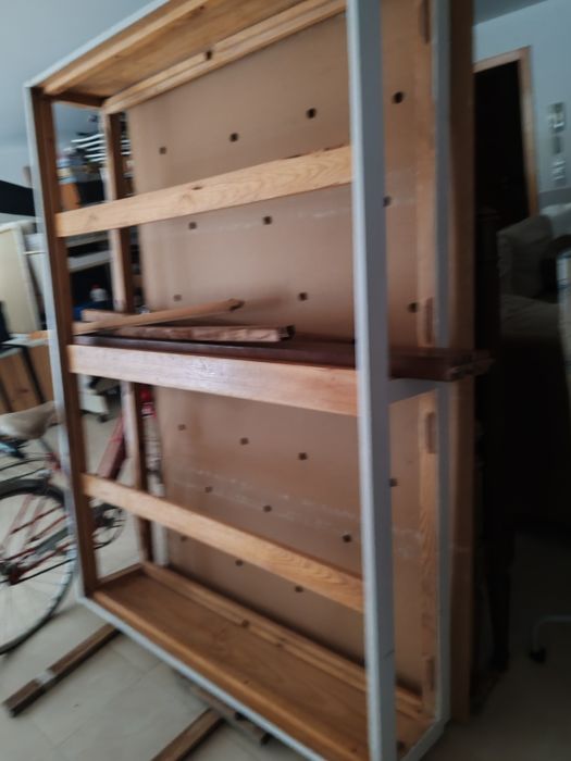 Cama de casal, com 4 gavetões /perto Ericeira