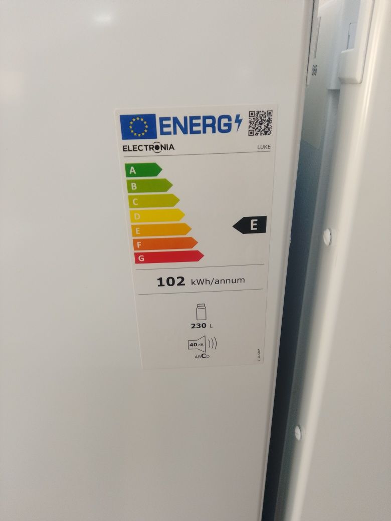 Frigorífico ELECTRONIA (Artigo NOVO com Pequeno Defeito Estético)