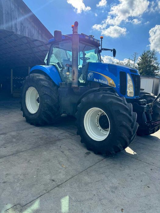 New Holland T8030