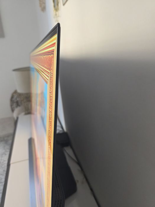 TV OLED LG 55C14LB — 55” 4K UHD Smart TV (estado impecável)