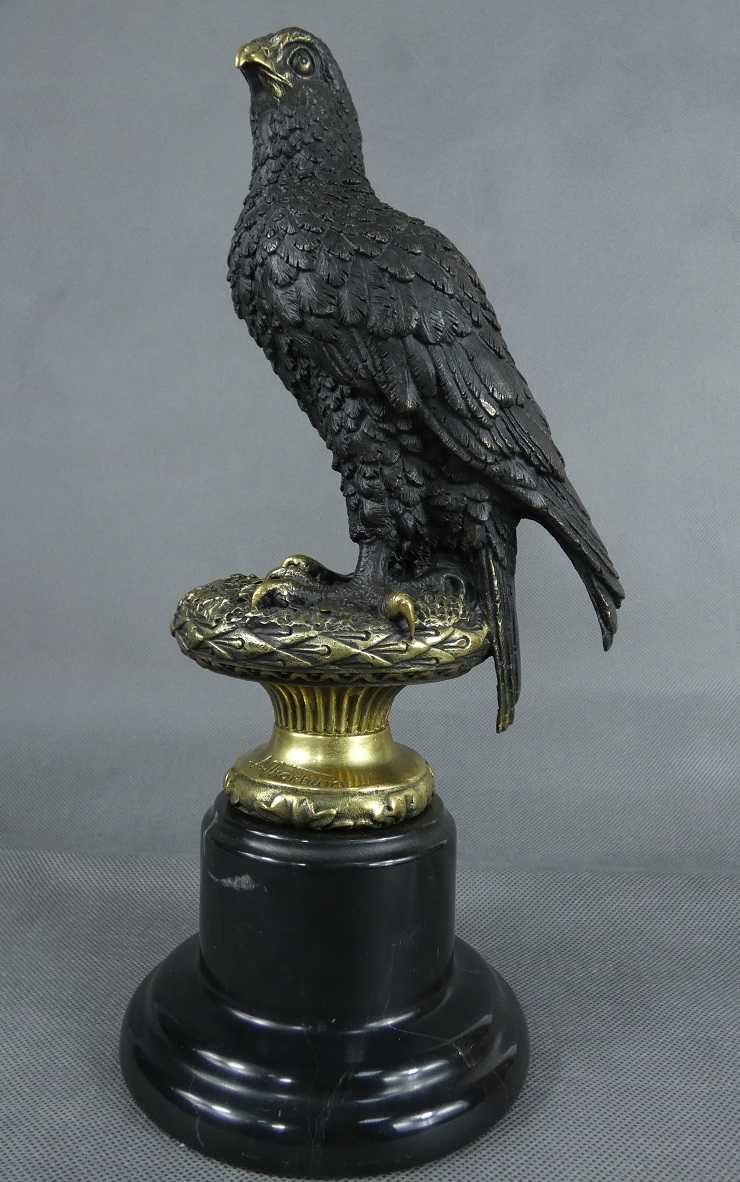 Figura ORZEŁ sokół BRĄZ marmur RZEŹBA sygnowana A. Thorburn 3,7 kg