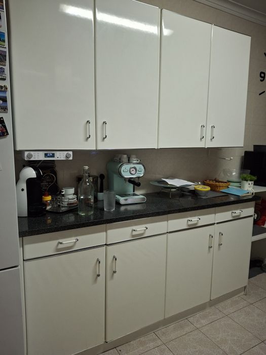 Cozinhas branco com pedra de granitos