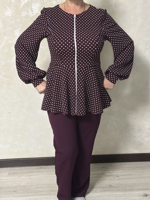 Костюм брючний жіночий