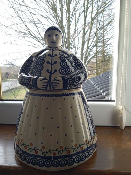 Figurka pojemnik baby