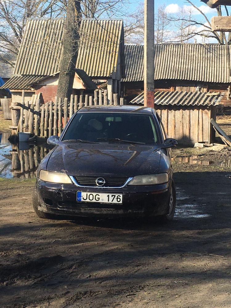 Opel Vectra B 2000 рік