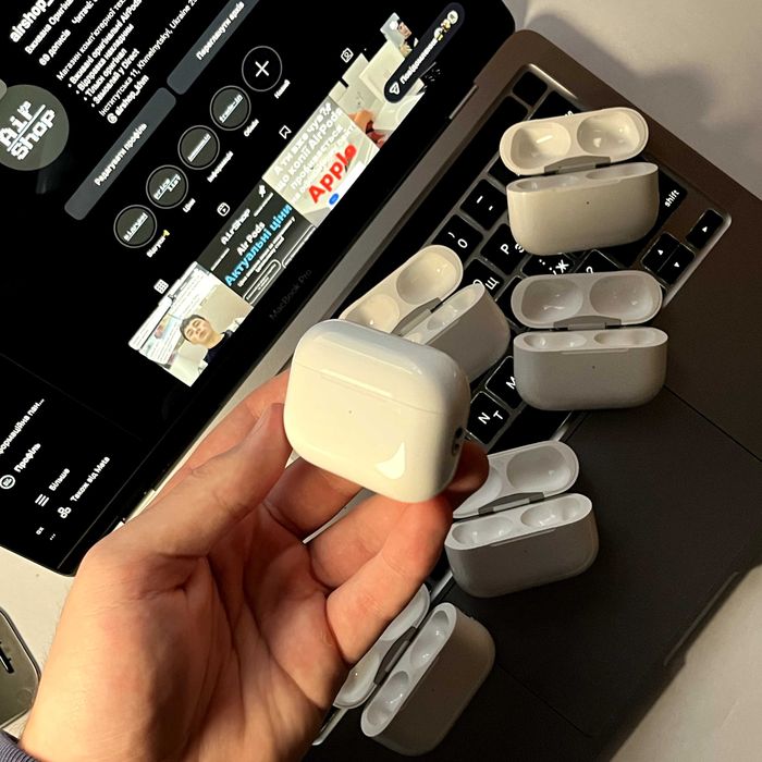 Магазин б/у Кейс AirPods Pro 2 A2700 Lightning A2699, A2698 Оригинал