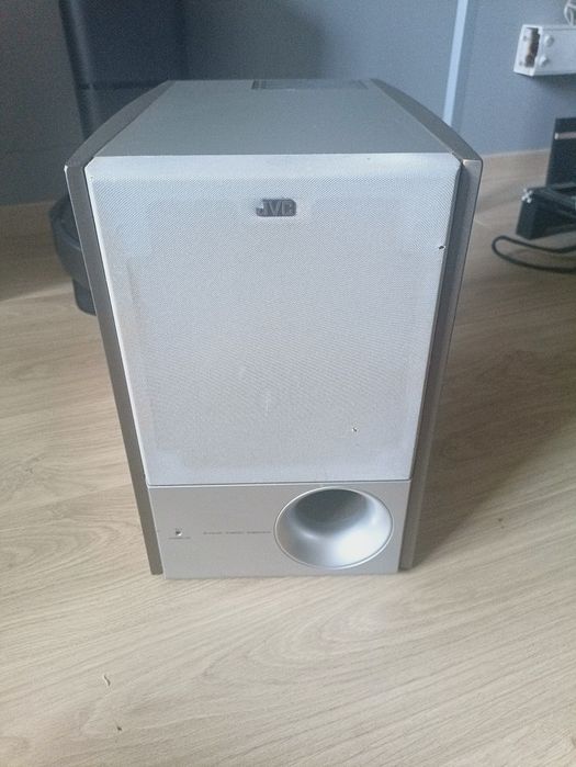 Oddam subwoofer JVC rezerwacja