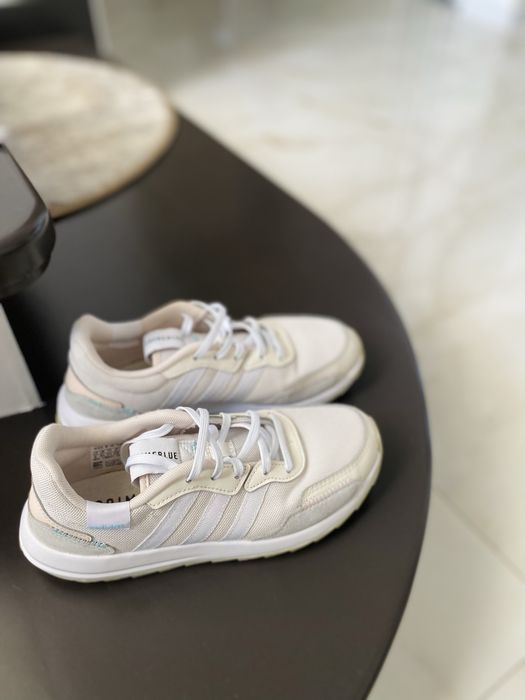 кроси жіночі adidas