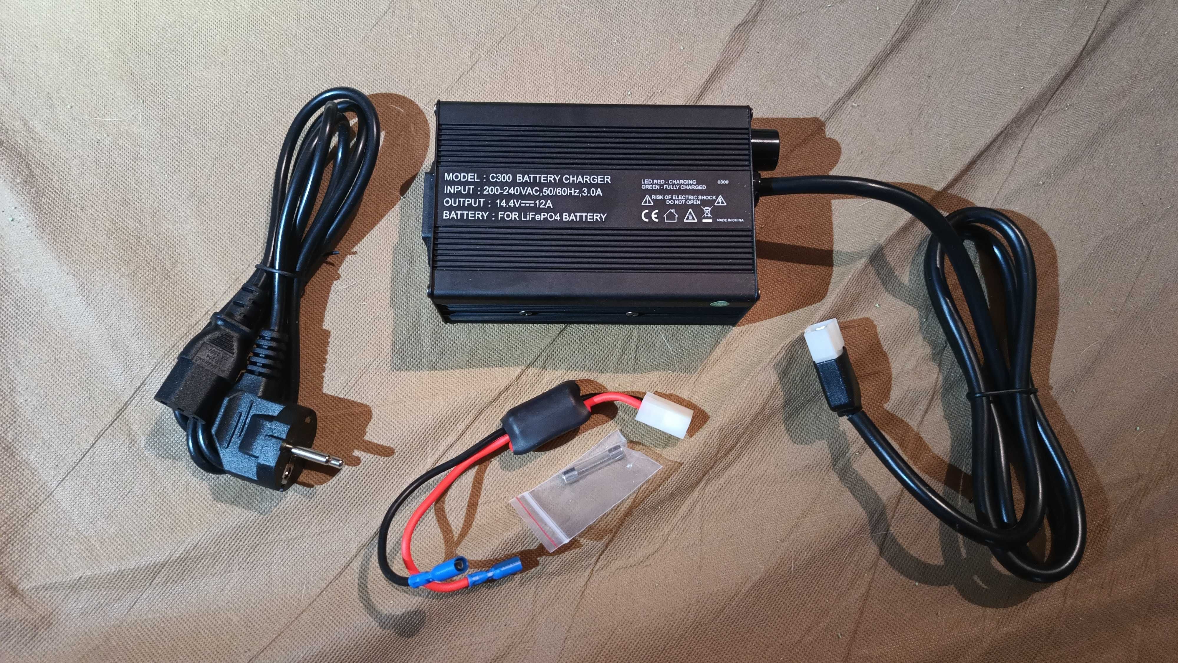 Акумулятор LiFePO4 12V 12Ah + зарядний пристрій