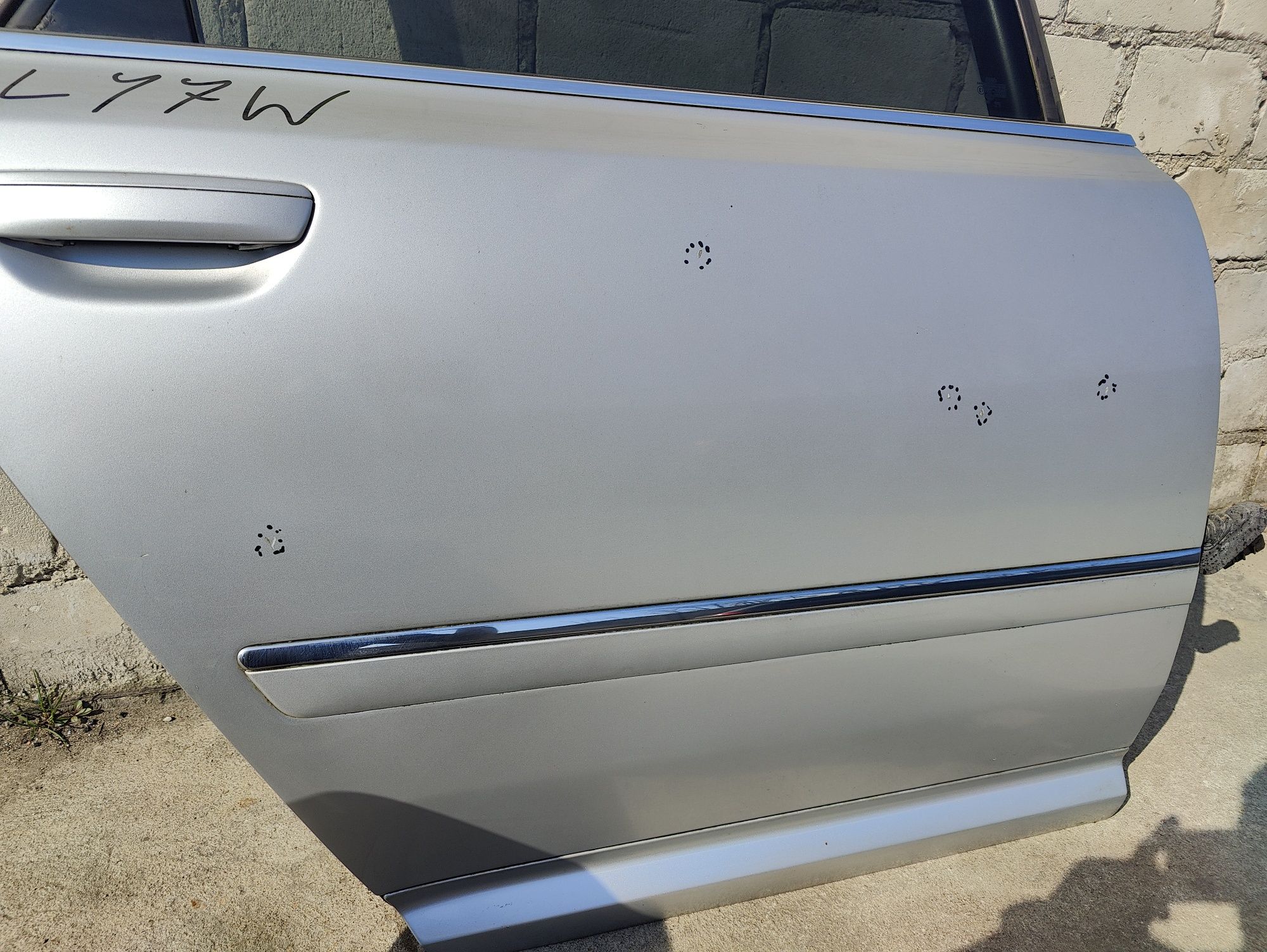 Audi A8 D3 lift drzwi prawy tył LY7W