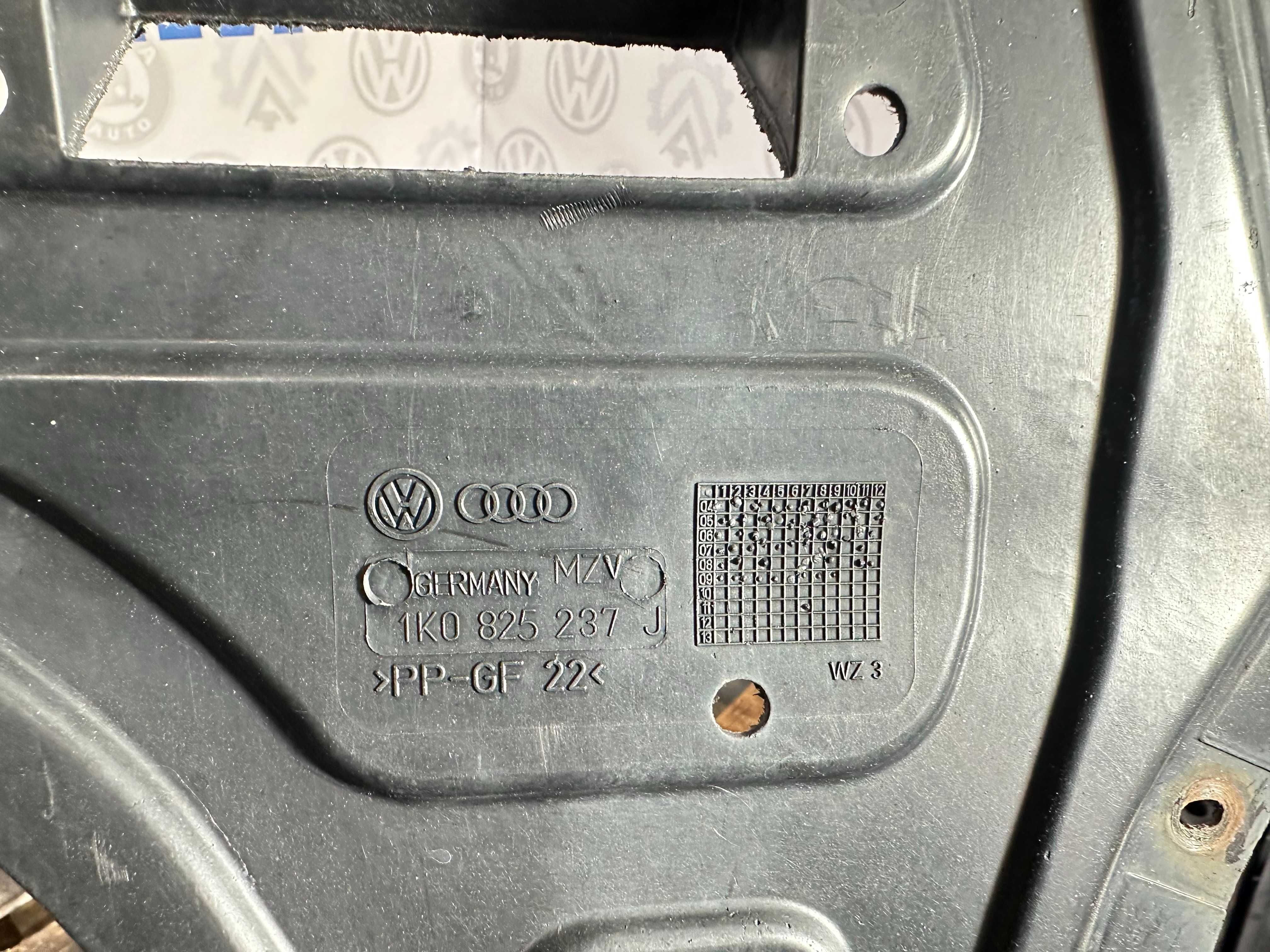 Захист двигуна бензин Гольф 5 6 Октавія А5 защита днища Octavia A5