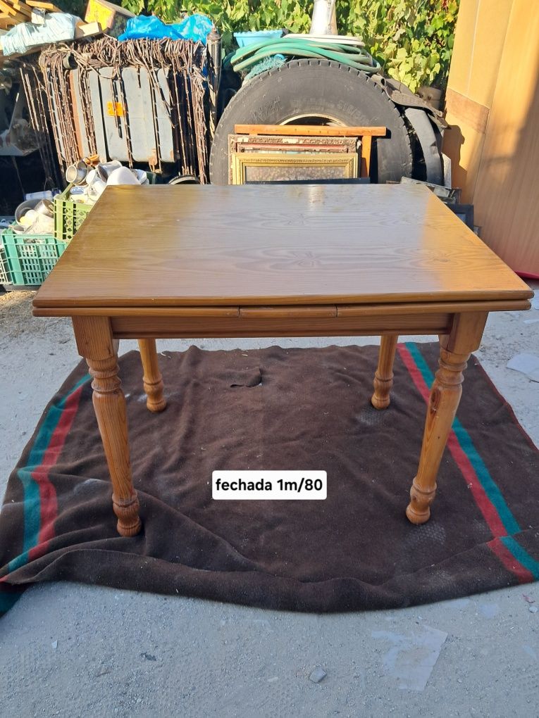 Mesa de madeira para cozinha extensivel