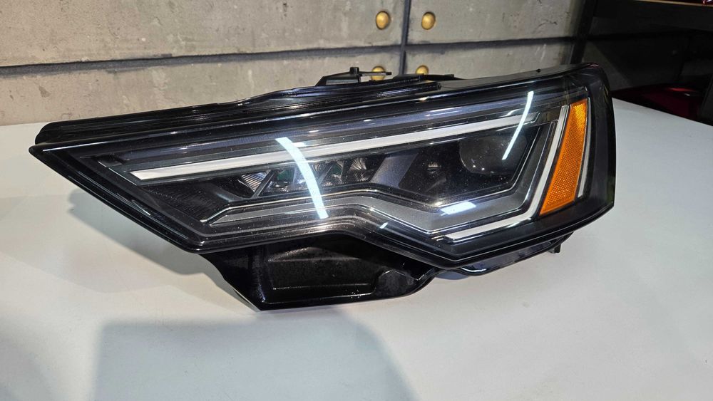 Фари Audi A6 C8 Full LED Adaptive