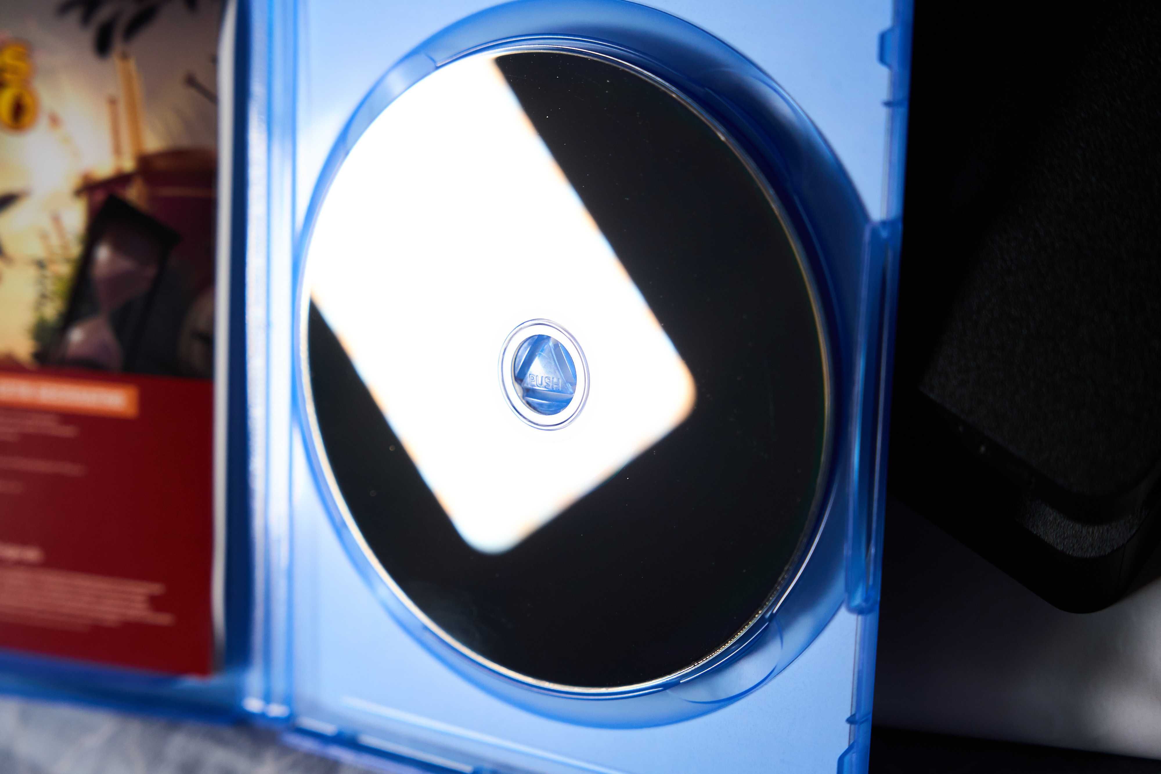 Ps4 Slim 1TB приставка + зарядна станція + 7 дисків
