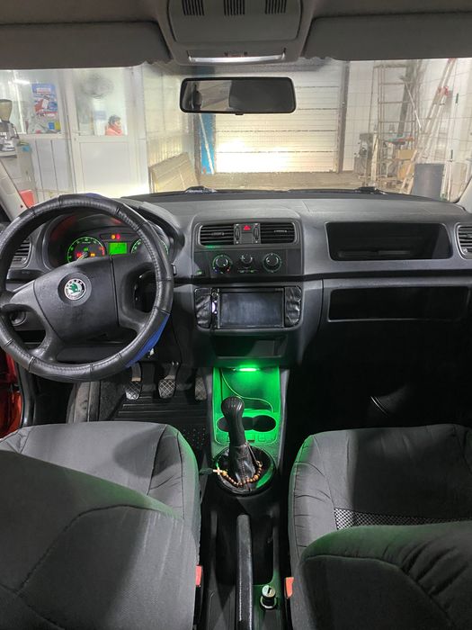Продам автомобіль Skoda Fabia 1/2