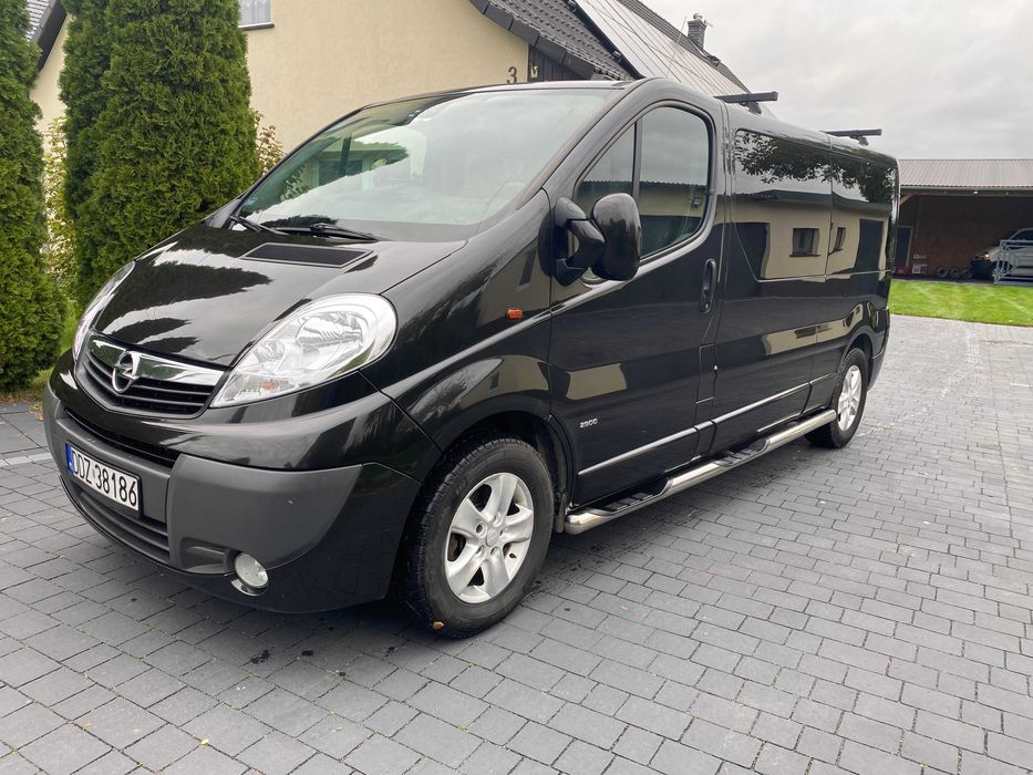 Opel Vivaro 2.5 CDTI 147 KM Oryg.Brygadówka  6-Cio Osobowy Zadbany PL