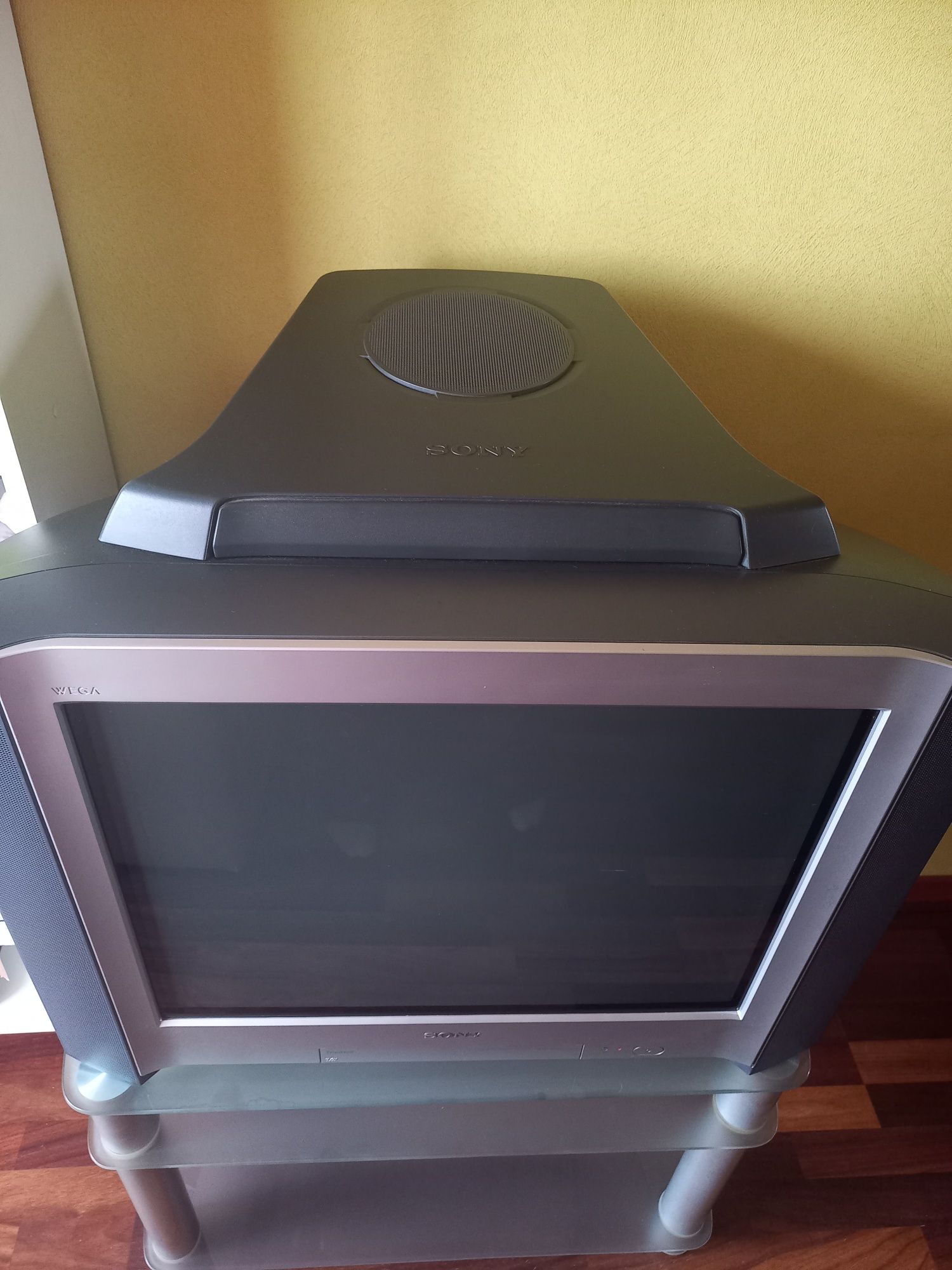 Продам телевизор Sony Trinitron Color TV