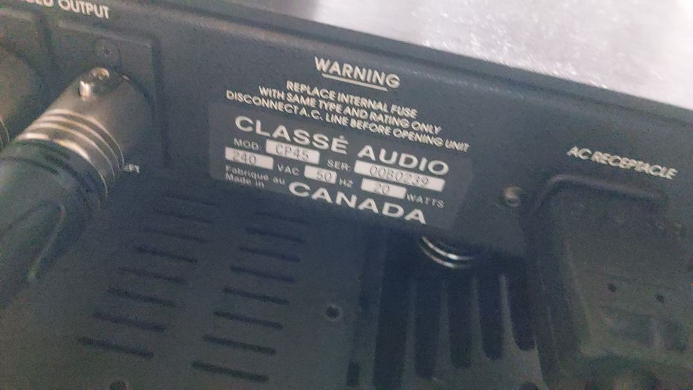 Classe cp- 45   z pilotem     . przedwzmacniacz zbalansowany , xlr ,