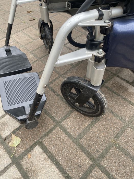 Ивалідська коляска з електропривідом