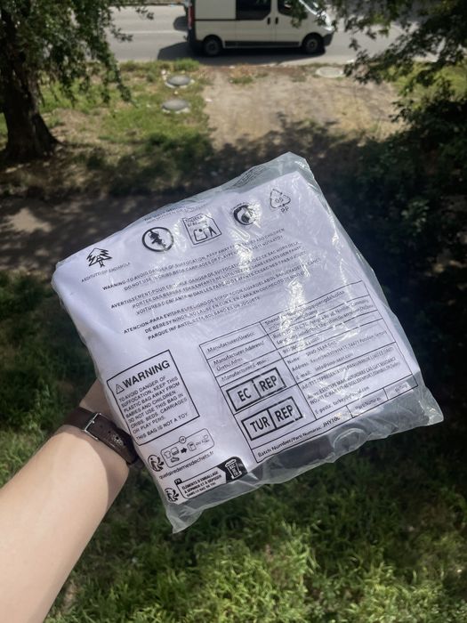 Мужские футболки. ЦЕНА ЗА 2 шт! ЧЁРНАЯ И БЕЛАЯ! Приталенный крой!