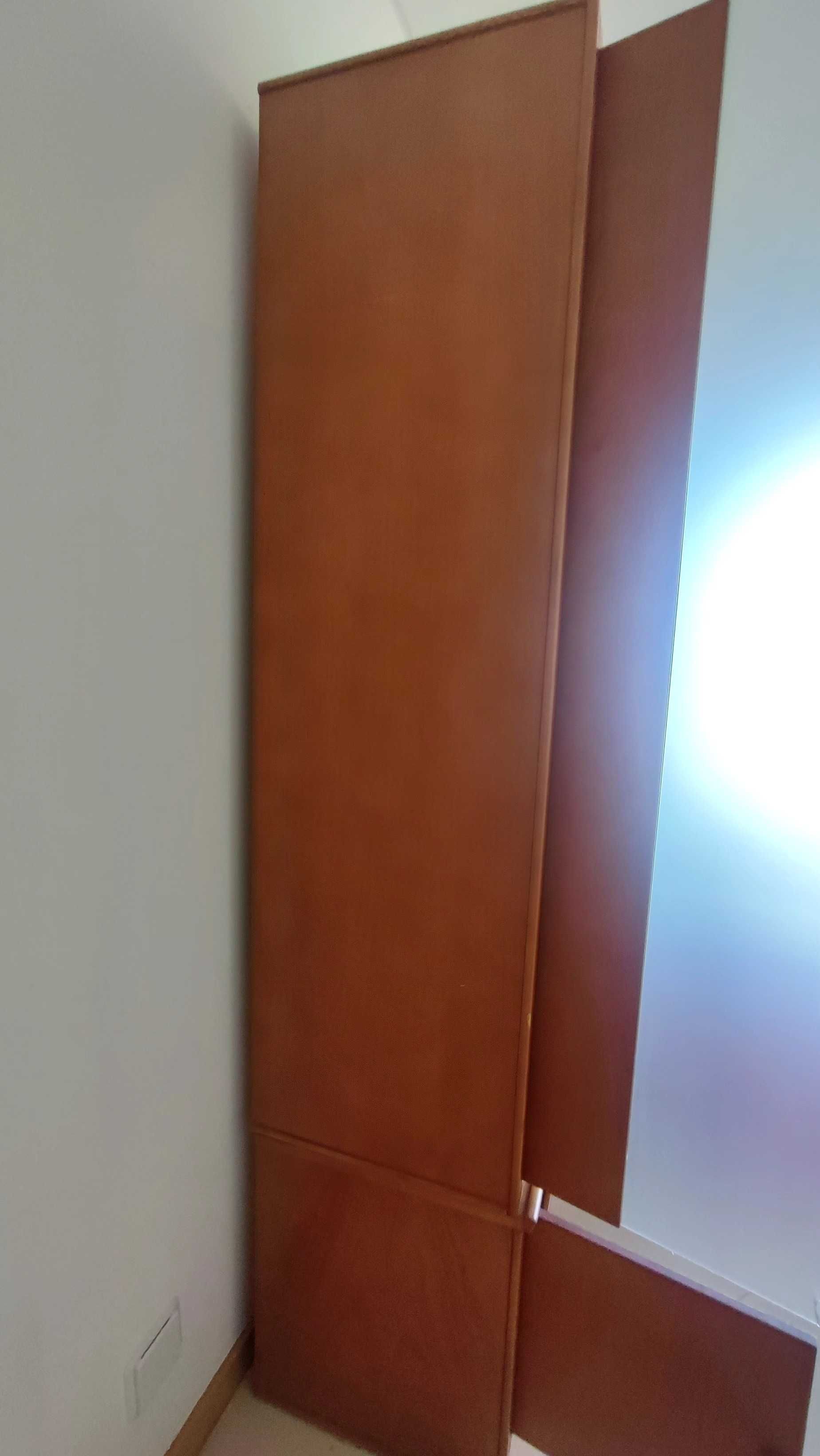 Móvel Sala Louceiro