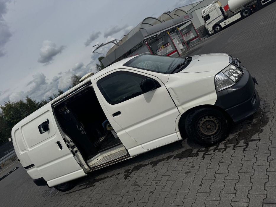 Toyota Hiace Toyota Hiace, 7os. OPANCERZONY, pancerny