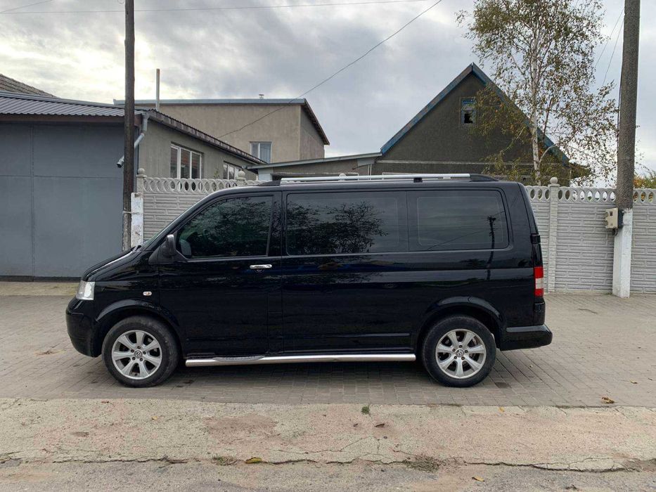 VW Transporter пассажирский 7+1 мест 2009 год (2.5 TDi, механика 6-ст)