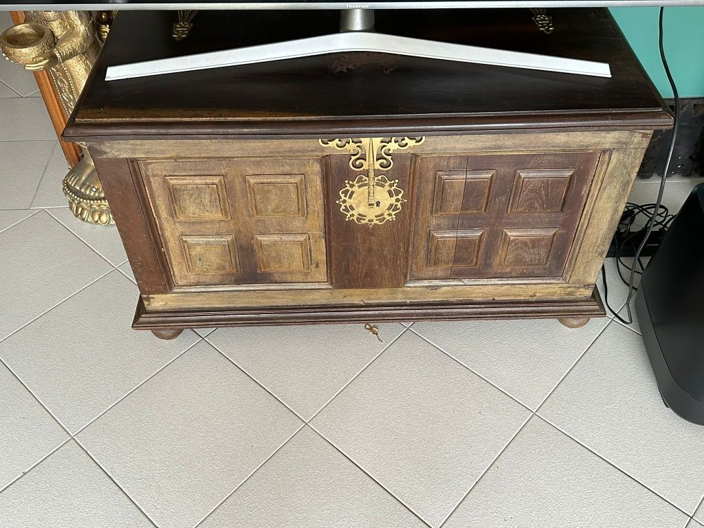 Arca de Madeira Maciça
