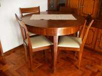 Mesa de sala com aba interior