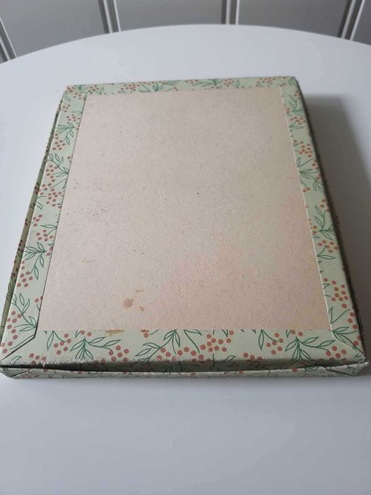 4 podstawki szklane w pudełku,truskawki,vintage z Prlu,Bohemia