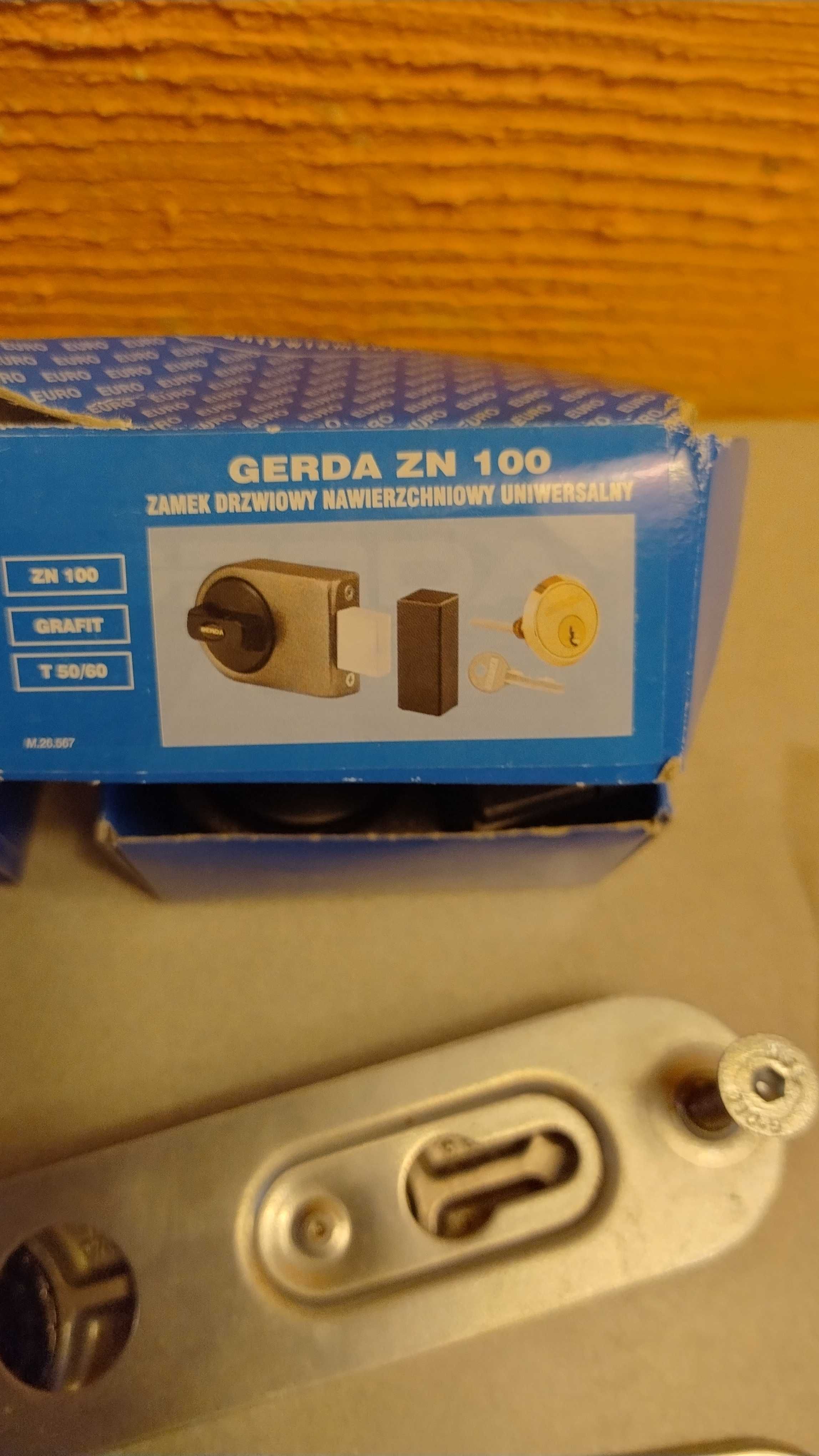 Szyldy antywłamaniowe + 2 zamki Gerda
