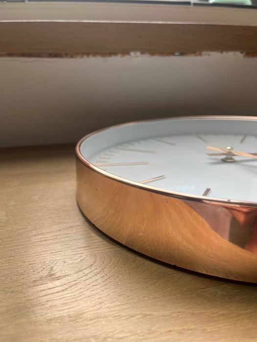 Zegar ścienny złoty miedź