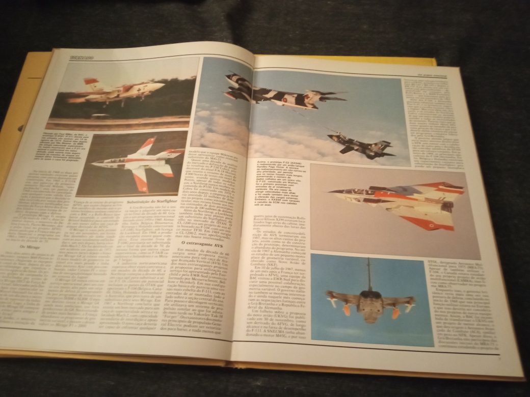 Livros Aviões de Combate Usados