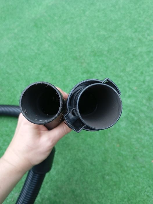 Czarny wąż ssący do Odkurzacza Amica Bagio